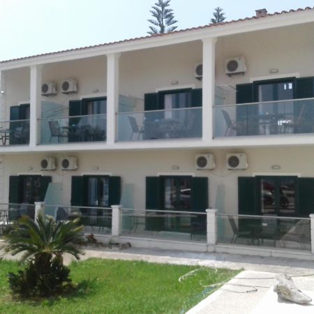 Umbrella Beach Apartments Кавос Экстерьер фото