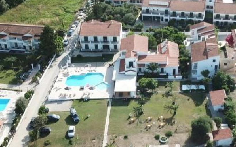 Umbrella Beach Apartments Кавос Экстерьер фото